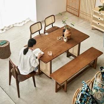 Japanski stol, kombinacija stola za blagovanje i stolice od bijelog вощеного drveta, pleteni od ratana, retro i jednostavan stolica-klupa
