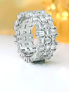 Moderan, luksuzan i minimalistički skup prsten s dijamantima smaragdno rez od srebra 925 sterling s niša dizajnom s visokim sadržajem ugljika
