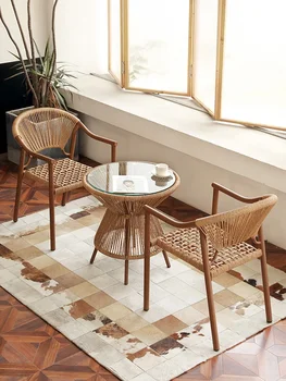 Set od tri dijela, koji se sastoji od stolova na balkonu, mali kava stol na otvorenom, svakodnevnu stola za čaj za piće i kombinacije stolice