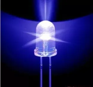 veleprodaja 100 kom plavih 5 mm okrugli super svijetle led žarulje s emisijom 5000 МКД.